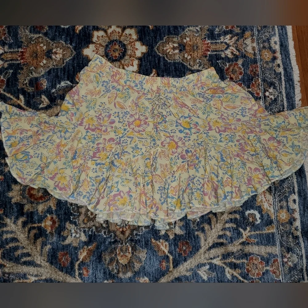Aeropostale Yellow and Blue Mini Floral Skirt - Picture 4 of 10